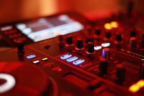 Dj evenimente: majorat, cununie, nunta, botez