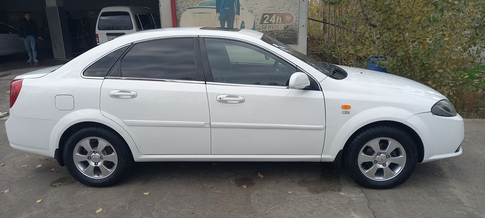 Assalomu alaykum lasetti 2010 jentra qilingan avtomat 1.8 sotiladi