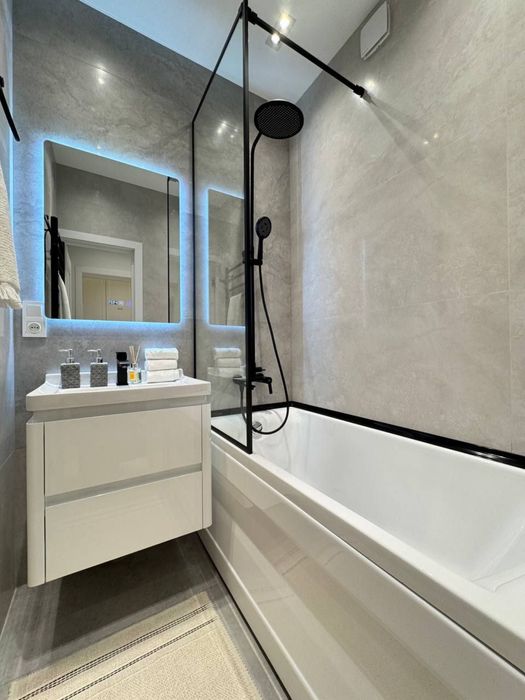 Ойбек метро 2х ком-я сдаётся люкс квартира на долгий срок.