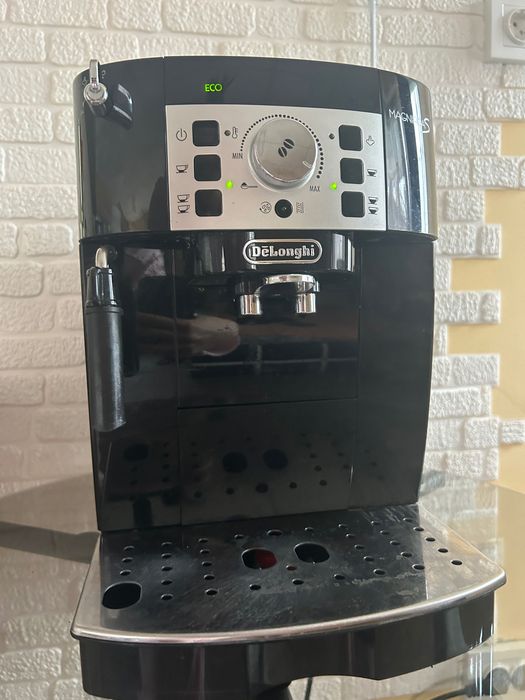 Кафемашина Delonghi Magnifica S ECAM22.112.B
