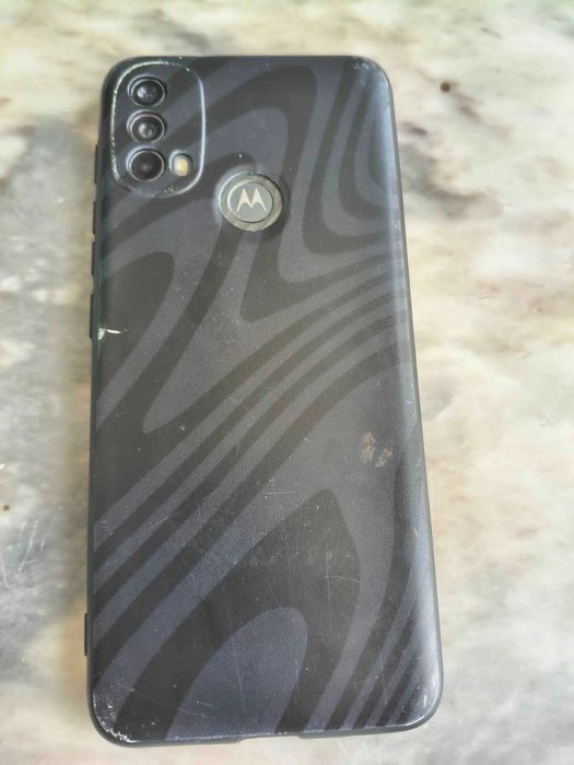 Телефон moto е40