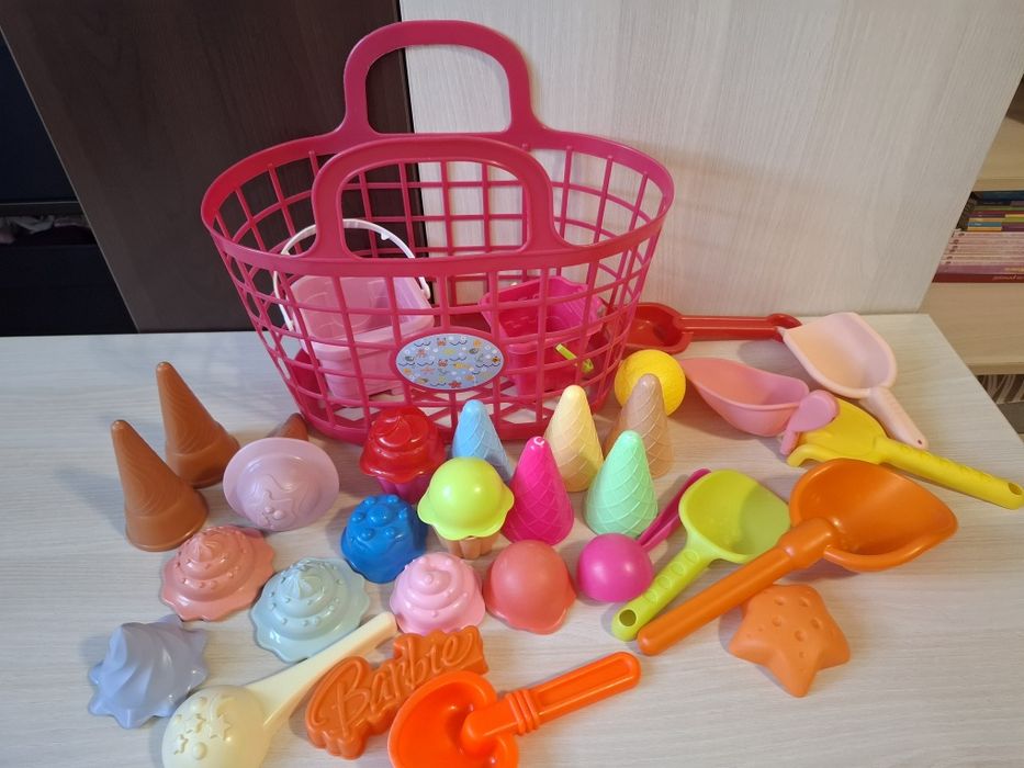 Lot jucarii de nisip cu cos + ursulet alb