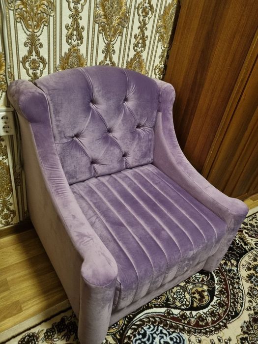 Продаю диван и 2 кресла