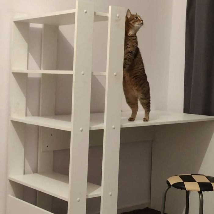 Продаю компютерный  столик