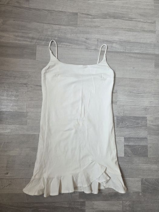 Бяла рокля Pull&bear