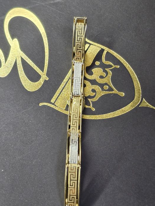 Золотой браслет.