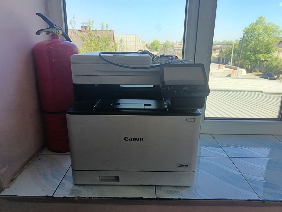 Продам лазерный принтер 3в1 канон