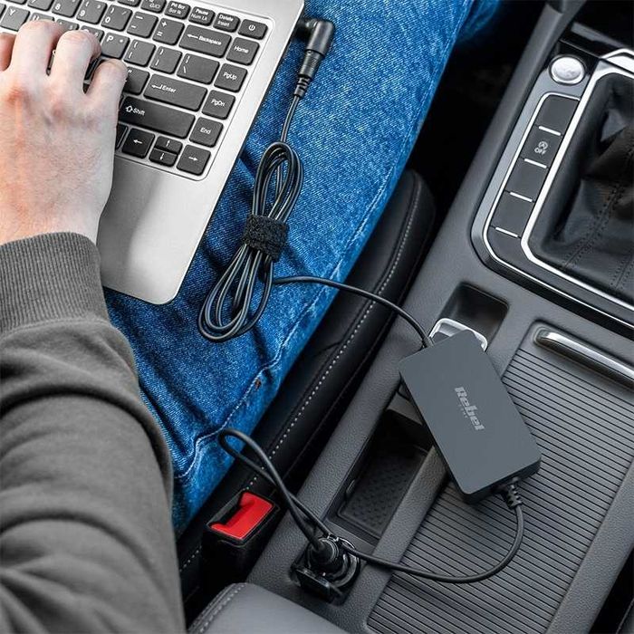 ALIMENTATOR LAPTOP UNIVERSAL 65w 15-24v rebel incarcare la masina