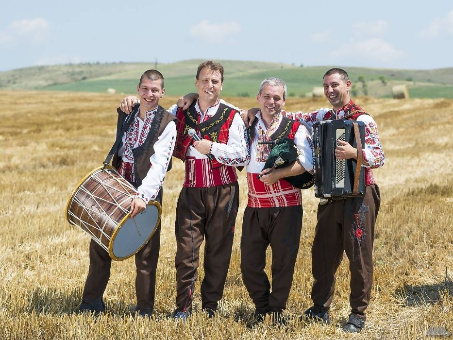 ,,Физиев бенд"- музика на живо