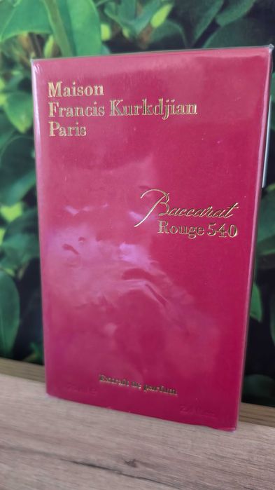 Extract de parfum Baccarat Rouge 540, rosu,nou, sigilat, 70 ml