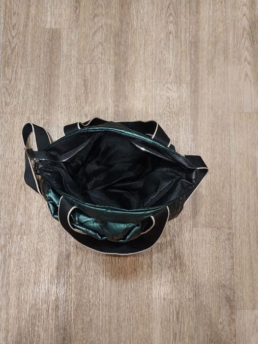 Продам болоньевую сумку