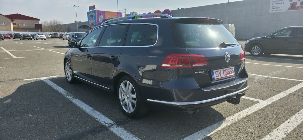 Vând Volkswagen Passat B7 Variant, nivel de echipare Highline.