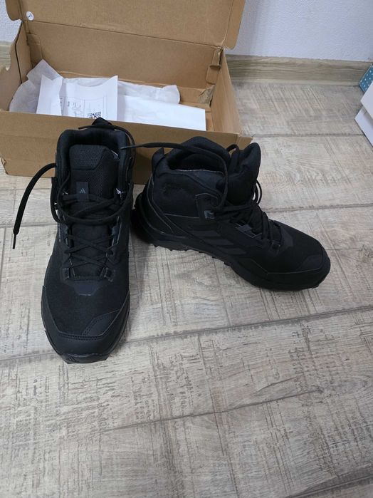 Ghete pentru drumeții Adidas Terrex