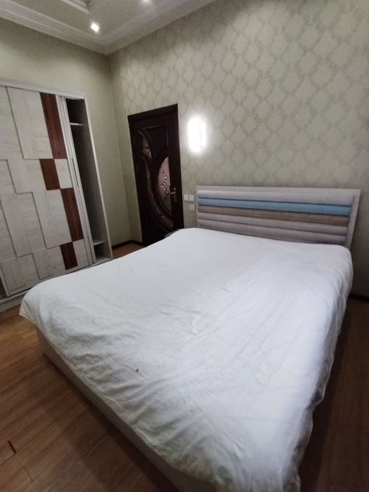 Arenda Yunusobod bodomzor hovli ijaraga ful komplekt 2 sanuzel 

6/1/2