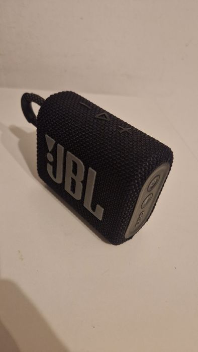 Vând boxă JBL GO3 + cablu