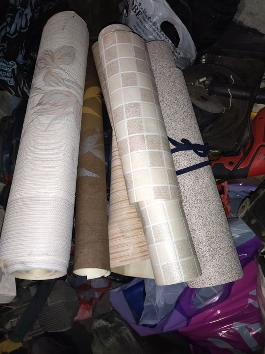 Обои остатки продам