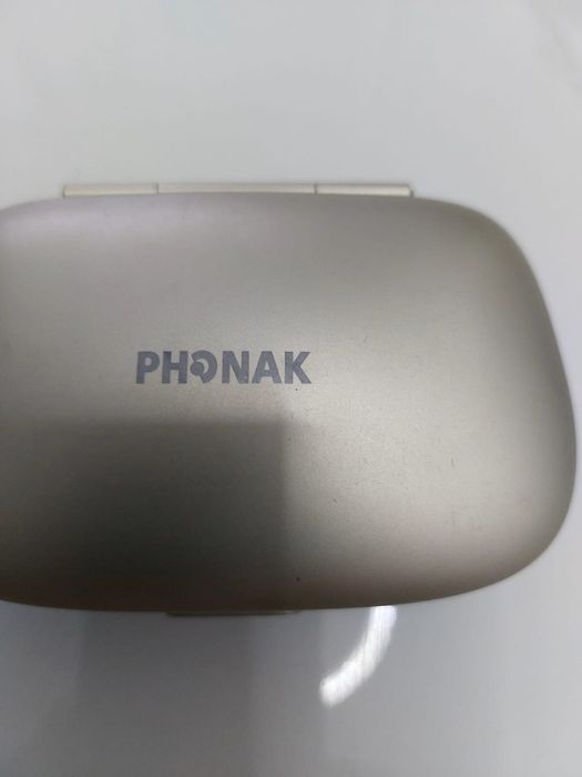 Продам слуховой аппарат Phonak Naida 5