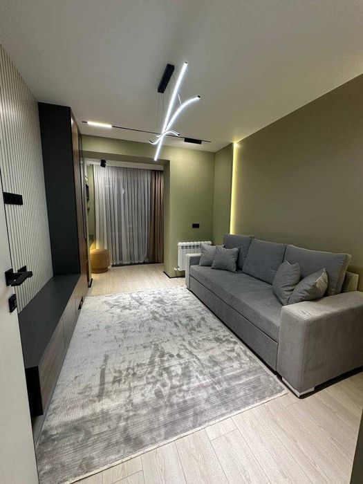 Сдаю срочно новую 3-ком квартиру на Цум Ц-7 3/4/4 (P6)