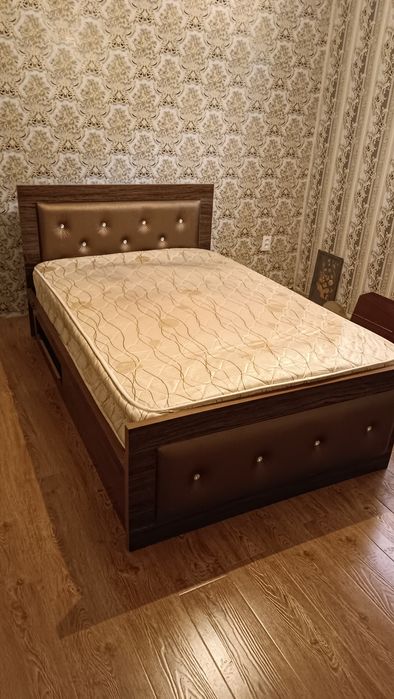Кровать двуспальная б/у