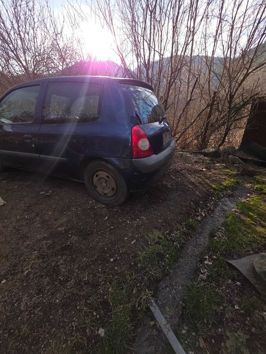 Продава РЕНО за части