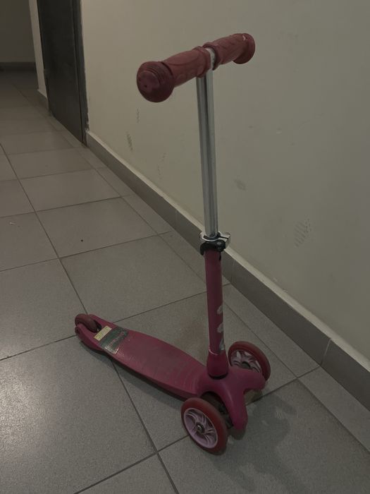 Скейтборд и 2000 теньге