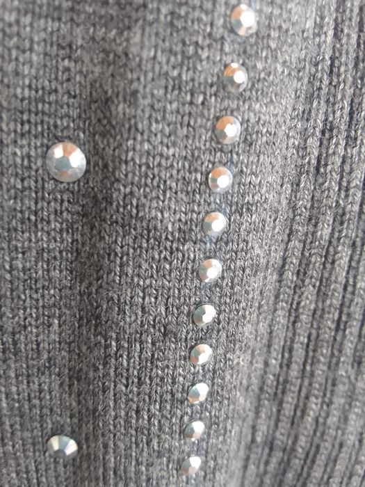 Продам платья на девушку.