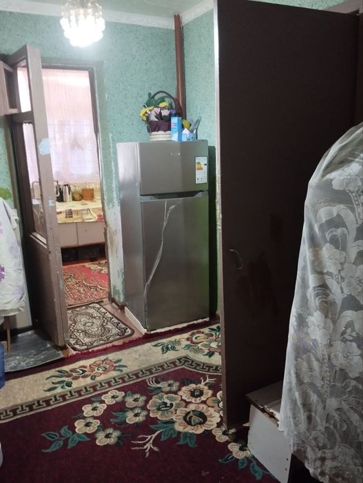 Uy 2 Etajli dom 60.kv 2 etaj yuqori chirchiq ozbekiston maxala