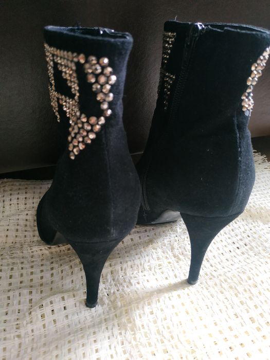 Ботильоны замшевые