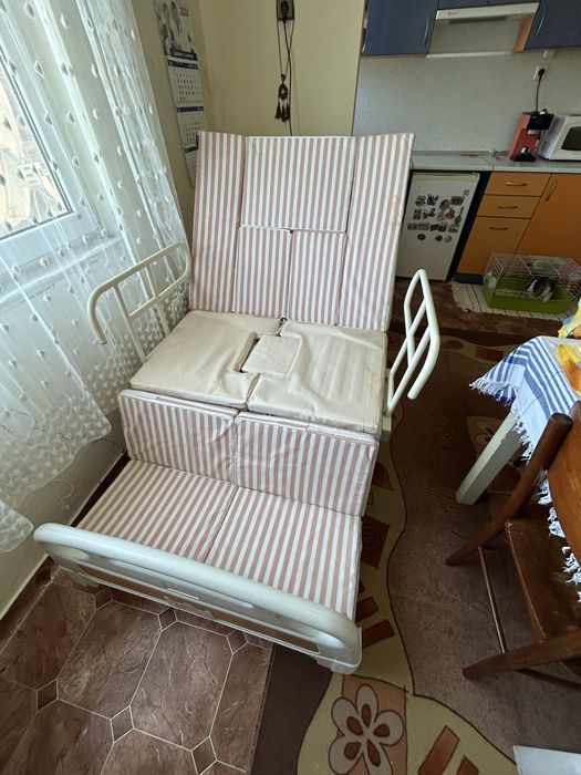 Електрическо болнично легло