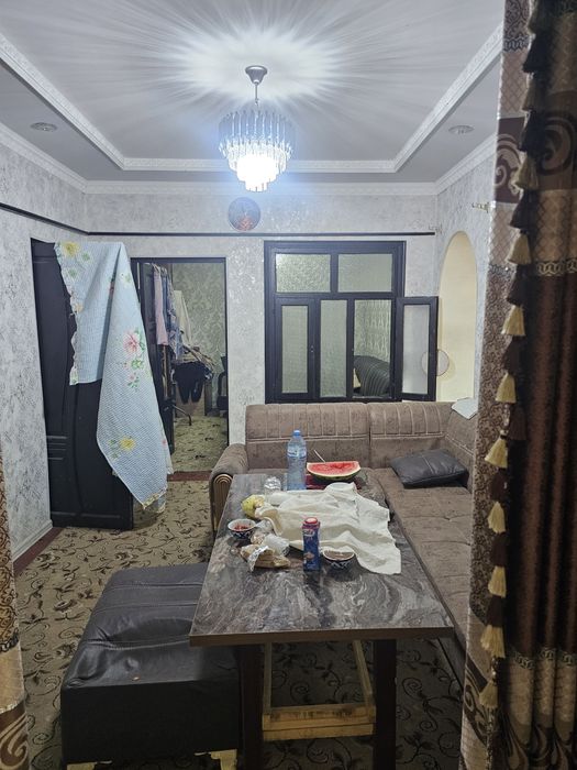 6 xona uy sotiladi xolati zor evro remont