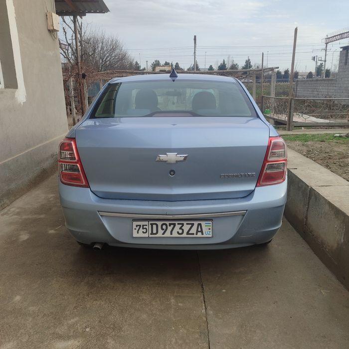 Mashina Shevrolet koblt