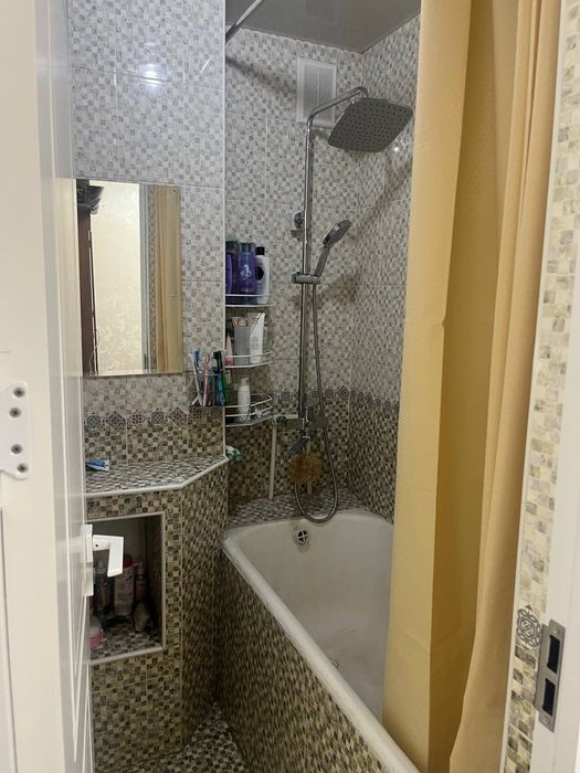 Arenda kvartira Mirobod Tumani Muljal Furqat Bogʻi oldida 3xona 3etaj