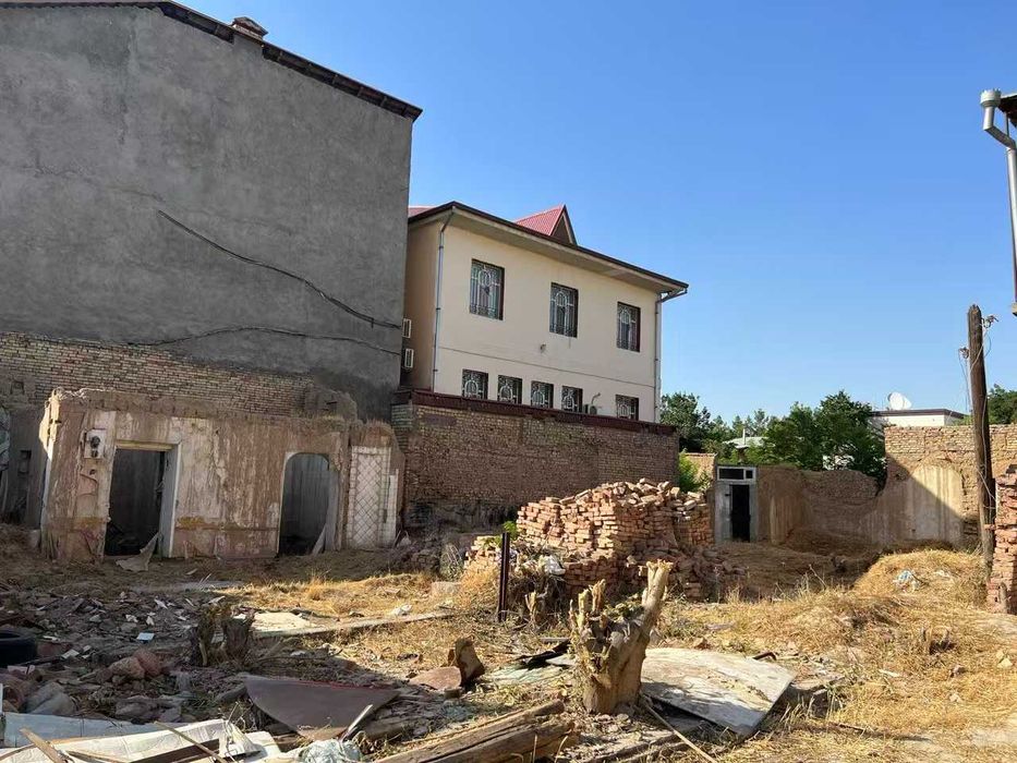 Шота Руставелидан 100 метр ичкарида ер майдони сотилади