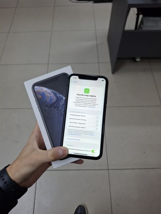Продам Айфон XR 64gb 77%
