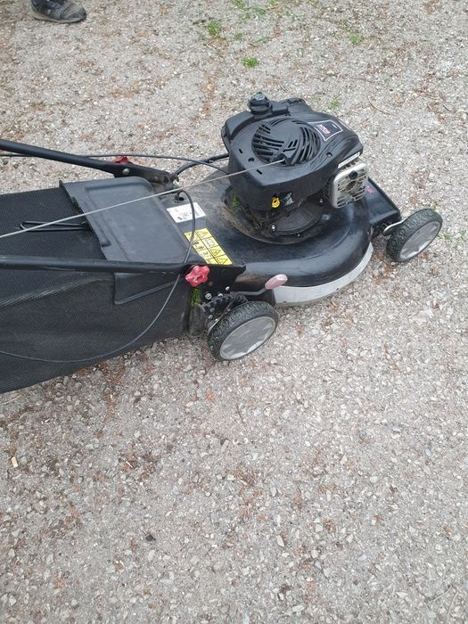 Косачка самоходна бензинова