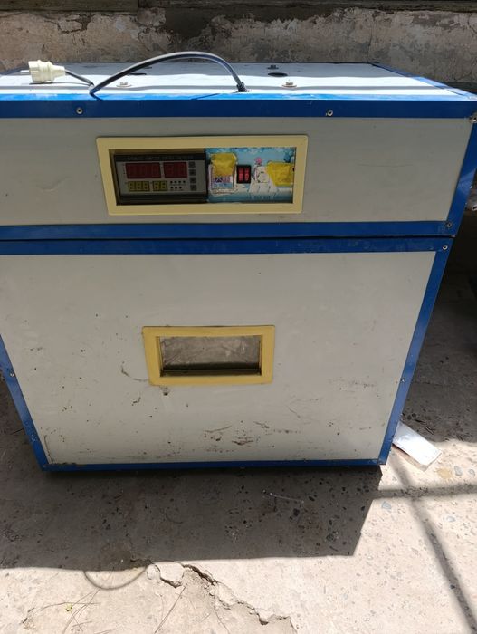 Inkubator sotiladi 600talik