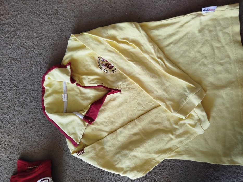 Униформи тениска и блуза