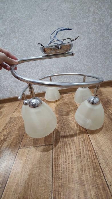 Люстра 5 плафонов