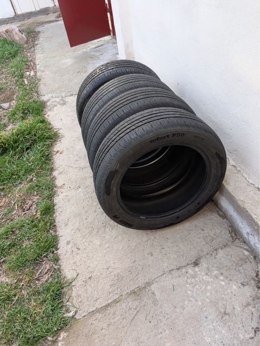 Продам шины летние 215/55 R18