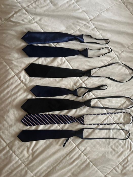 Галстук разного цвета