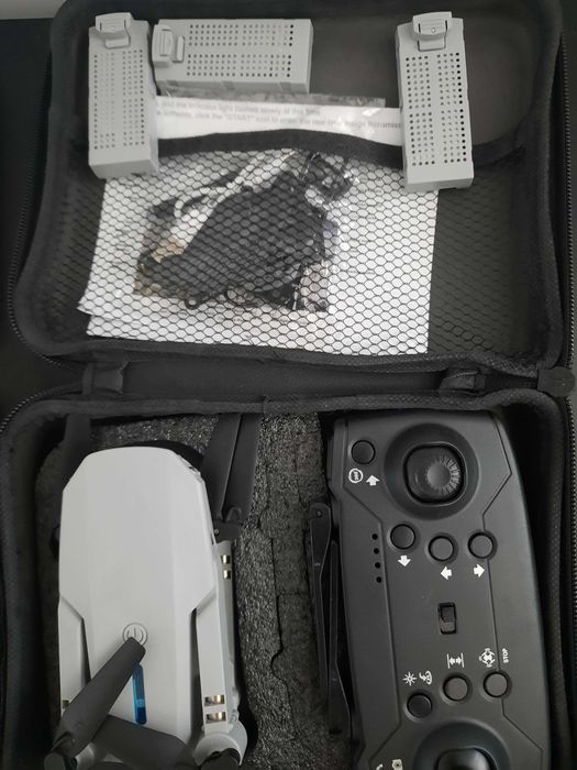 Drona cu 3 baterii, NOU SIGILAT! (gen dji, Parrot, Delair, etc),