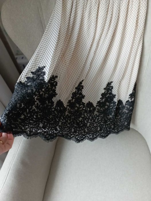 Rochie Guara, mărimea 38, negru/bej cu buline, mătase și dantelă