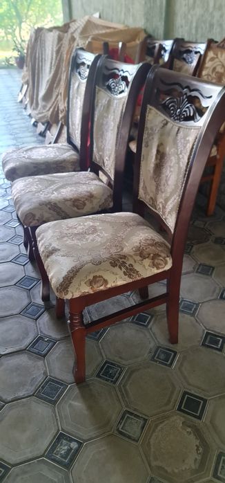 стул /stul srochni sotiladi!