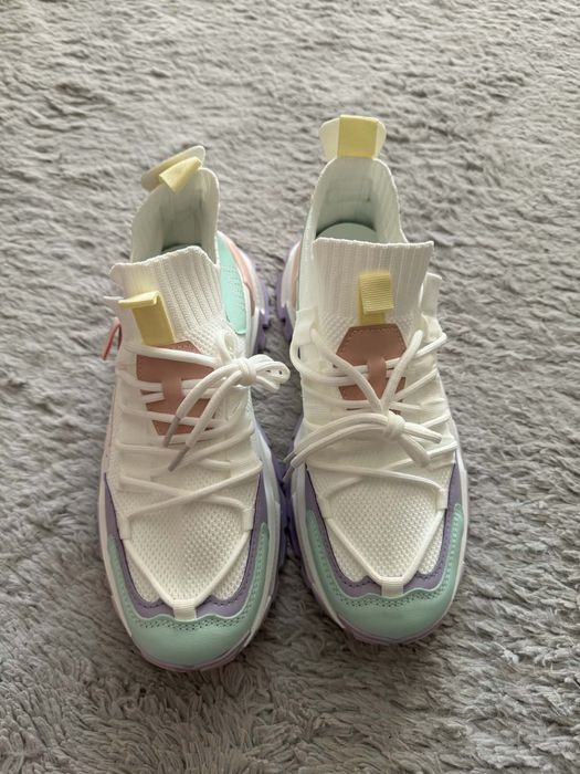 Дамски маратонки KARMA