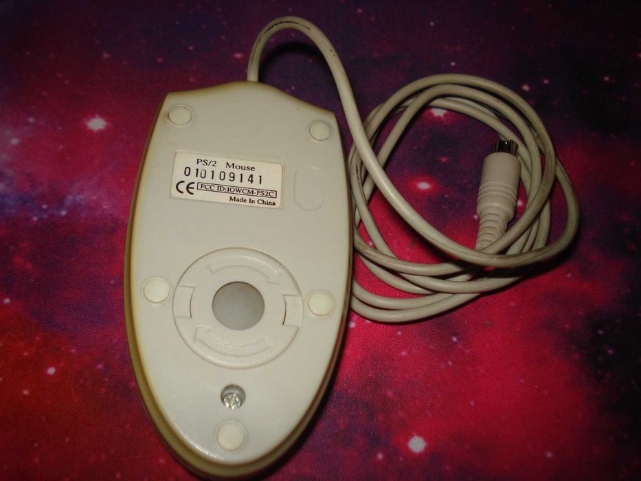 Mouse retro vintage cu bila mufa PS2 pentru pc de colectie