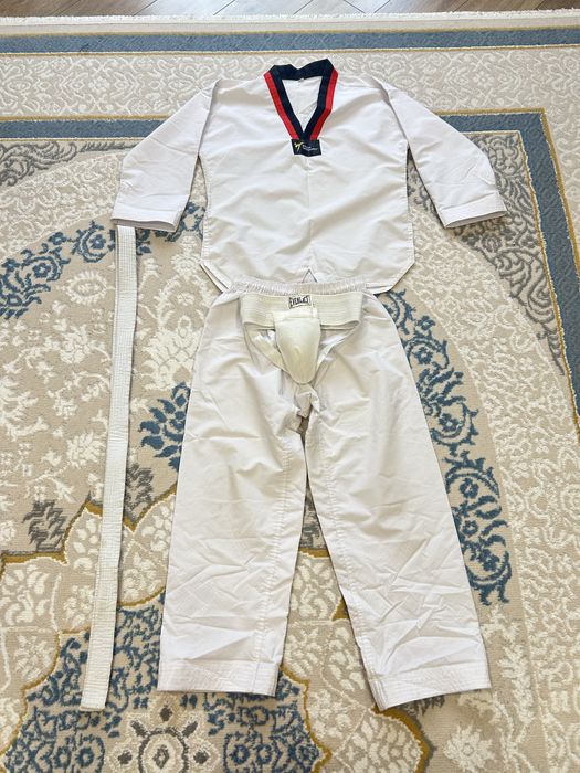 Продам детскую форму таеквандо