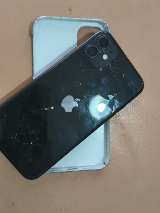 Iphone 11 128 gb/100