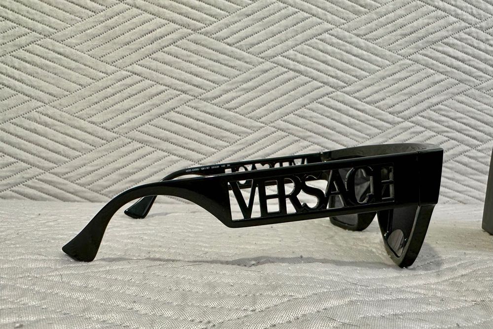 Оригинални очила на Versace