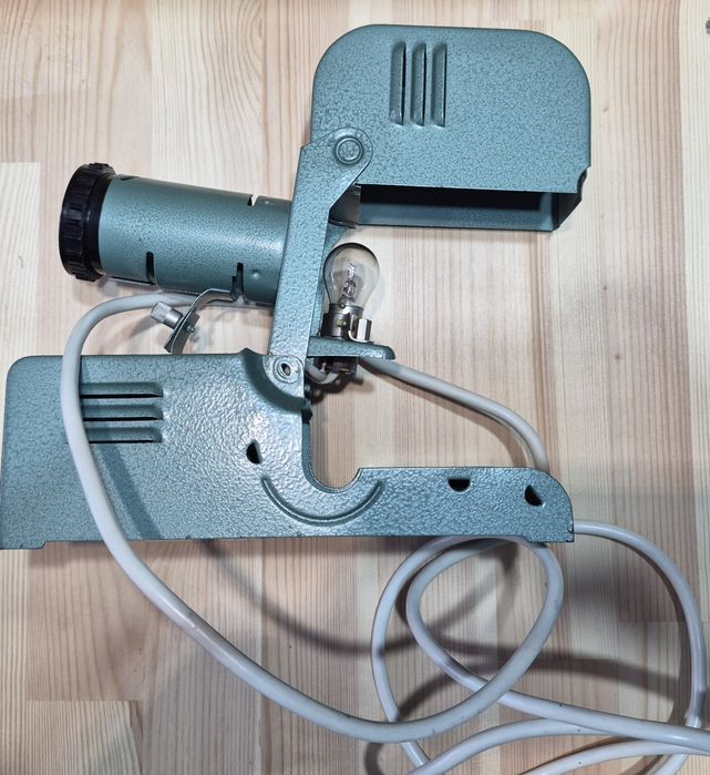 Прожекционен апарат "Пионер 01". Работи. Липса.