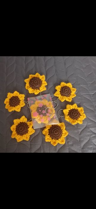 Mărțișoare croșetate